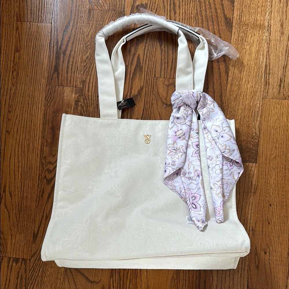 VS tote with scarf